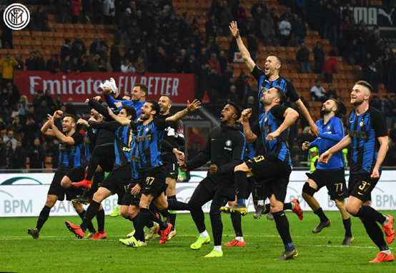 主题隐喻坚 主题隐喻坚